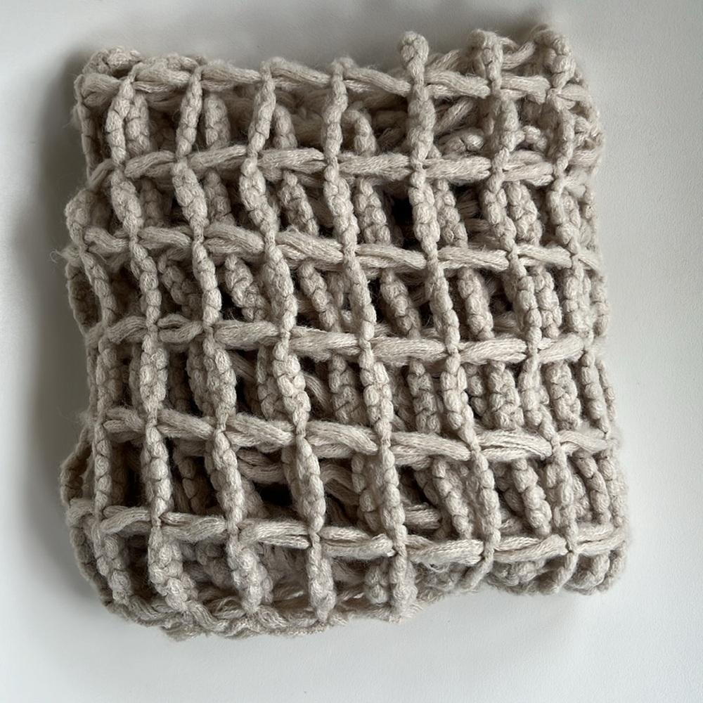 Women’s infinity scarf